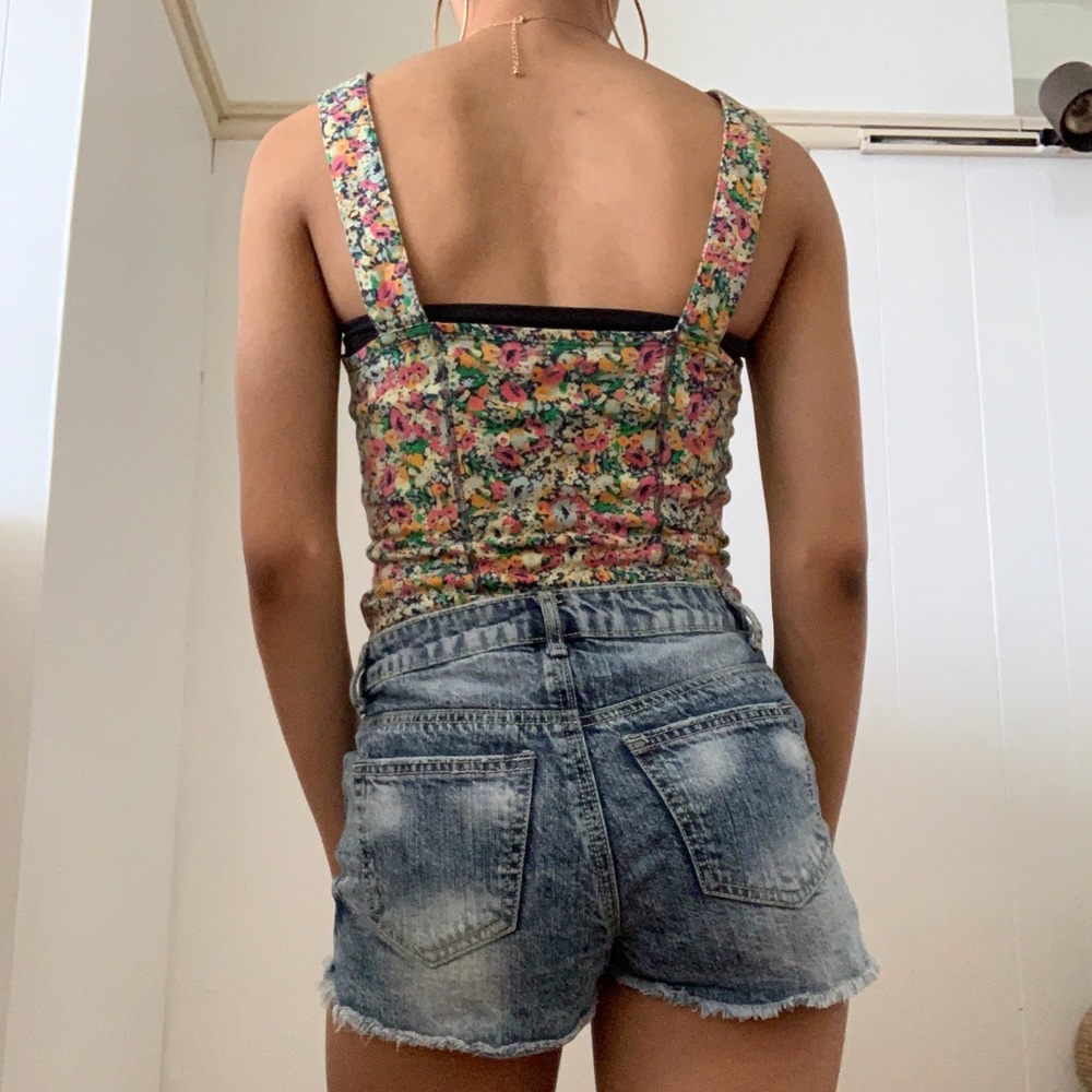 Summer Buttoned Top - Picture 3 of 4